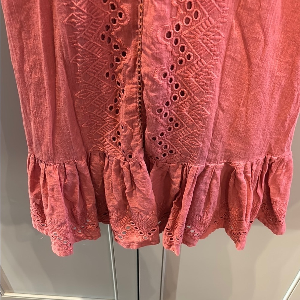 House of Harlow 1960 Dusty Rose Eyelet Embroidered Flounce Dress Size M Boho - Picture 2 of 5